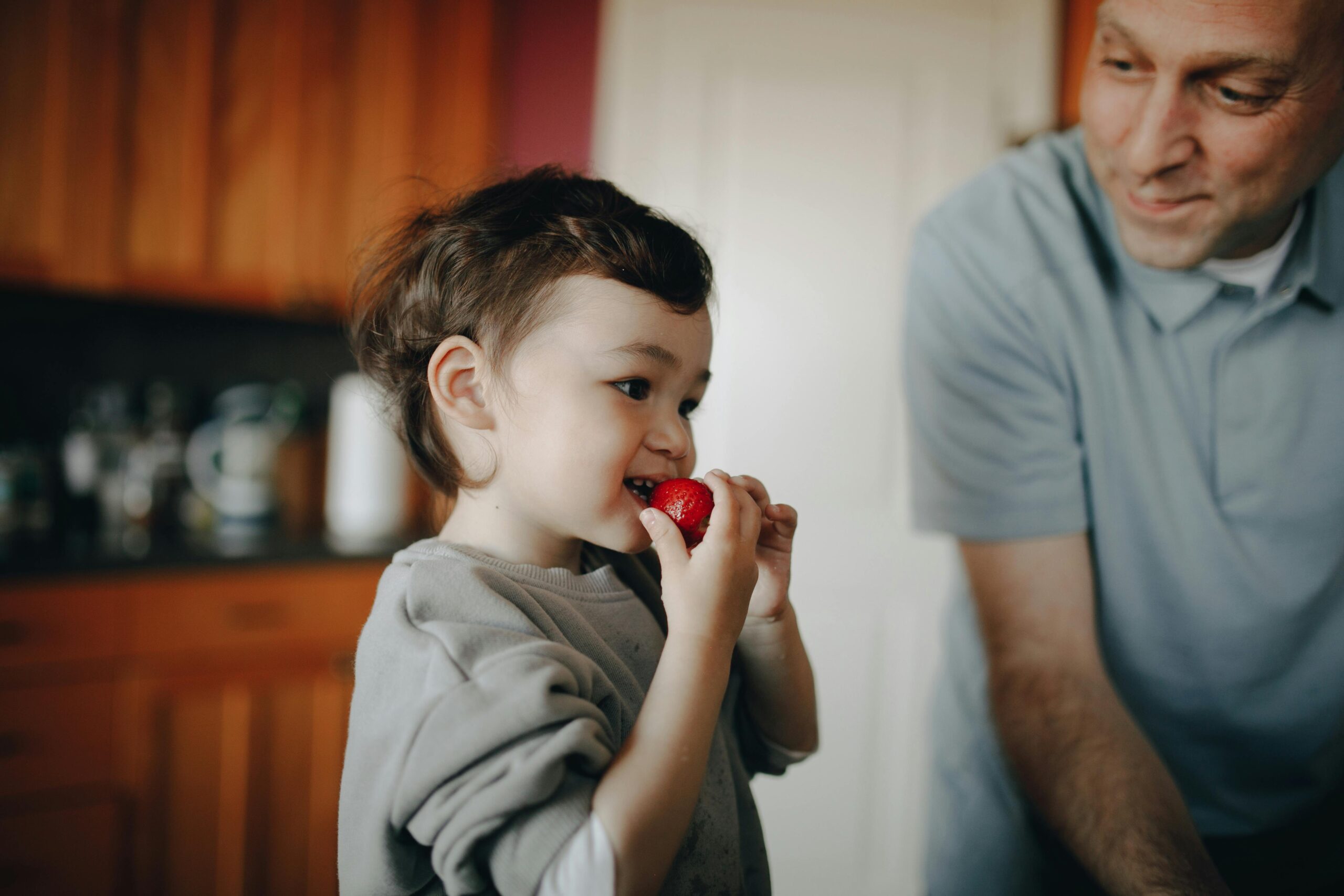 Discussion About Food with Toddlers: Age-Related Better Advice