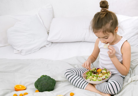 Feed for Hunger Before Bedtime to Avoid Early Morning Wakings