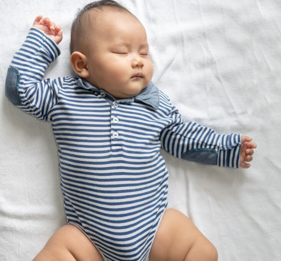 Professional Tips for Promoting Safe & Healthy Baby Sleep