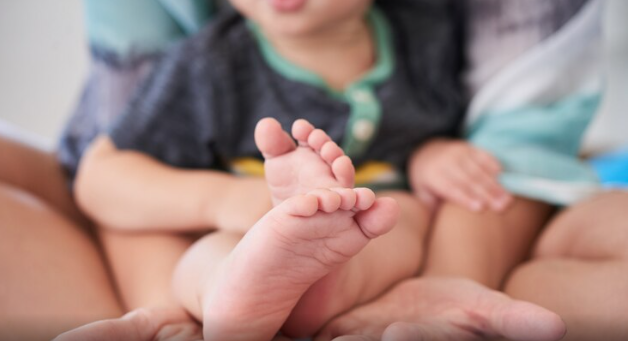 How to Prevent and Treat Peeling Toes for Toddlers